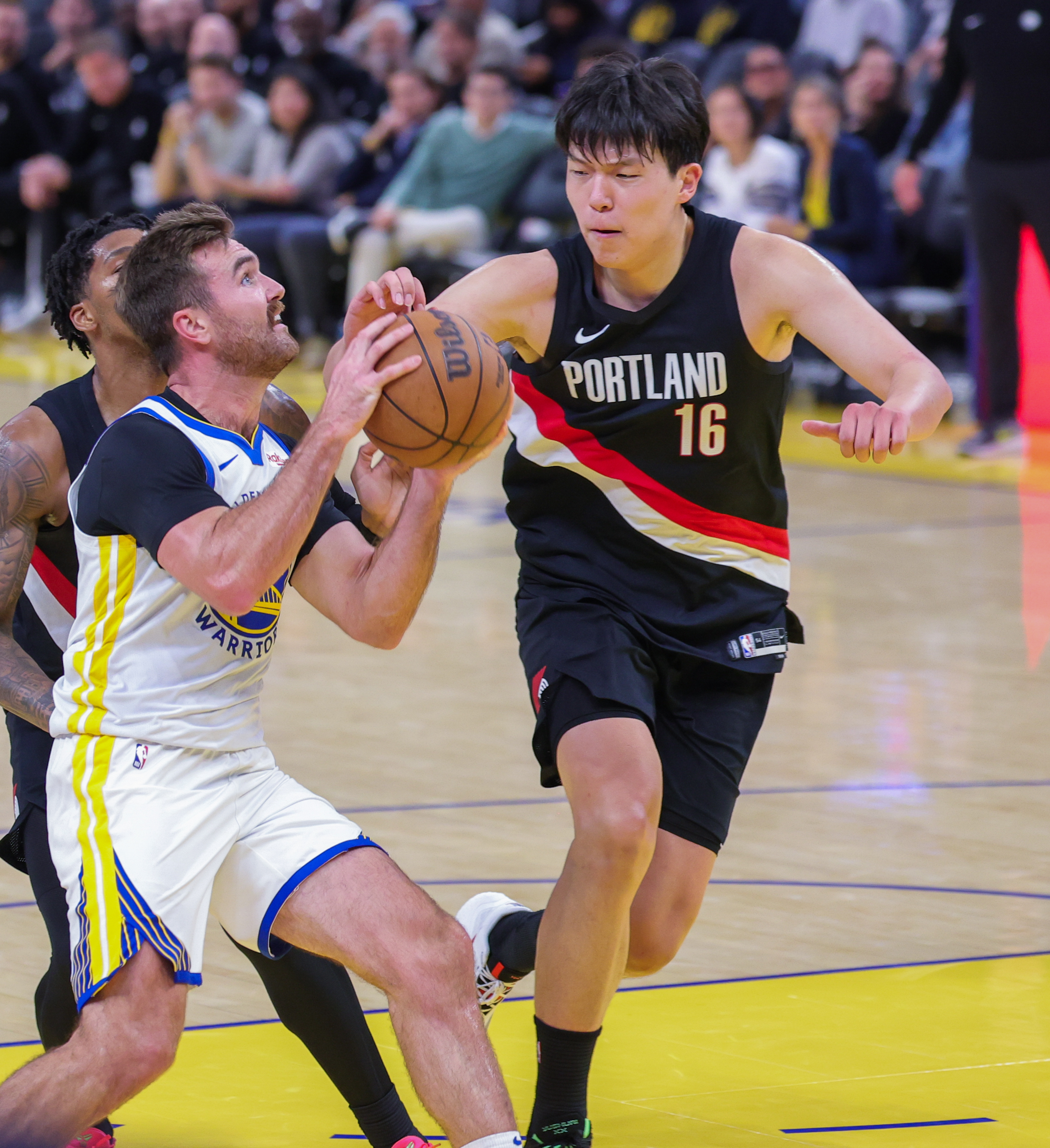 包含冲刺阶段NBA季后赛传出新动向，印第安纳步行者内部沟通，管理层表态：引发热议，临场指挥获称赞的词条-开云在线